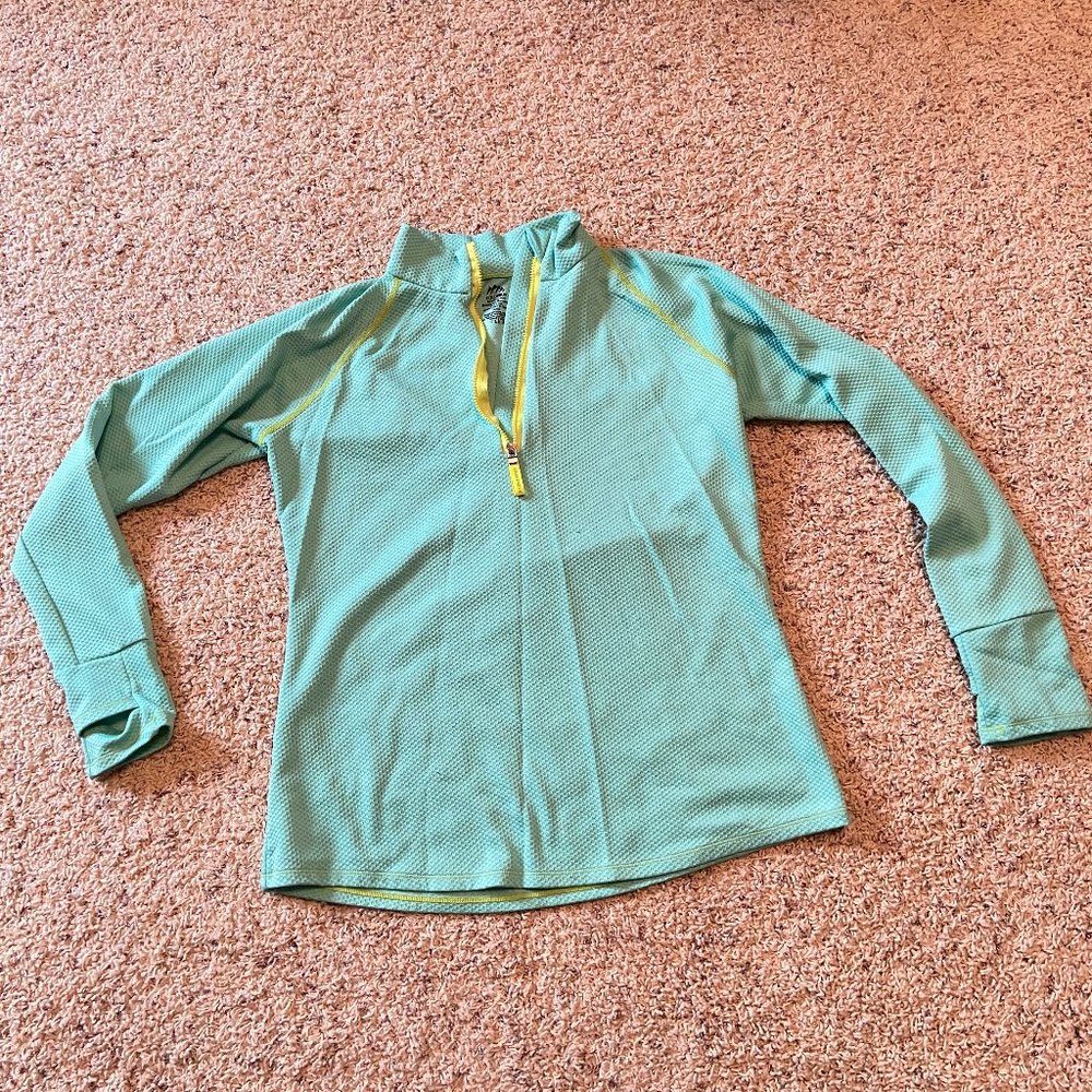 Coldpruf 1/4 Zip Shirt Size Medium